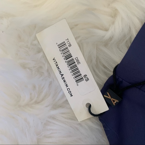 Vitamin A bandeau bikini top. - Picture 5 of 7